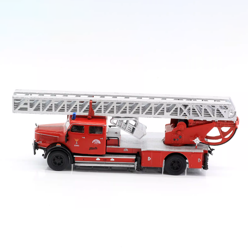 Diecast 1:72 Scale Metz DL 52  - مراجعة Fire Escape Ladder وسعره